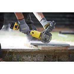 משחזת 18V שתי סוללות 4AH ומטען STANLEY SFMCG400M2K STANLEY FATMAX - מבט נוסף 4