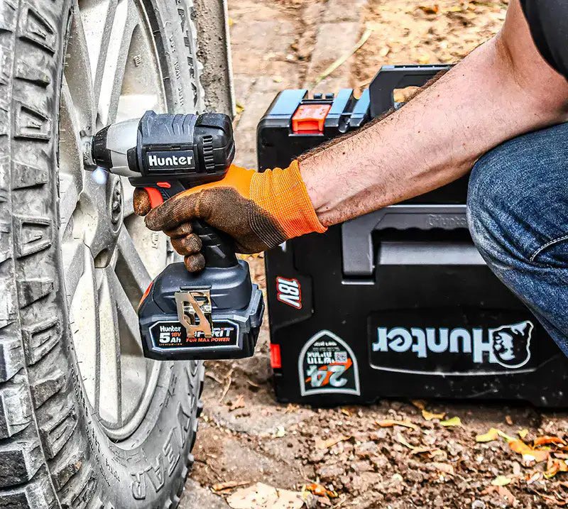 מפתח אימפקט 18V סוללה 5Ah ומטען HUNTER 107205-004 - מבט נוסף 8