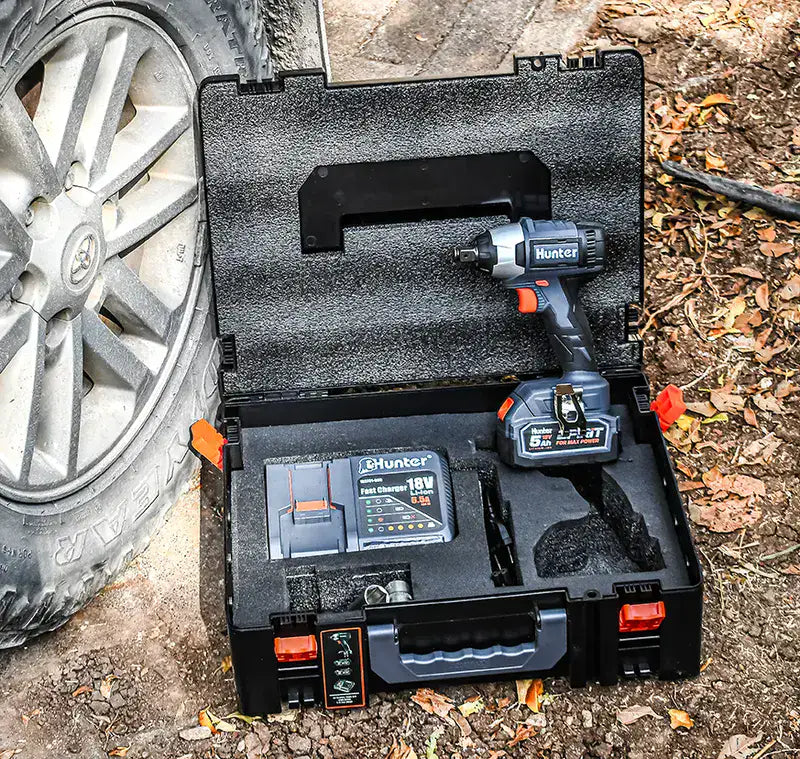 מפתח אימפקט 18V סוללה 5Ah ומטען HUNTER 107205-004 - מבט נוסף 10
