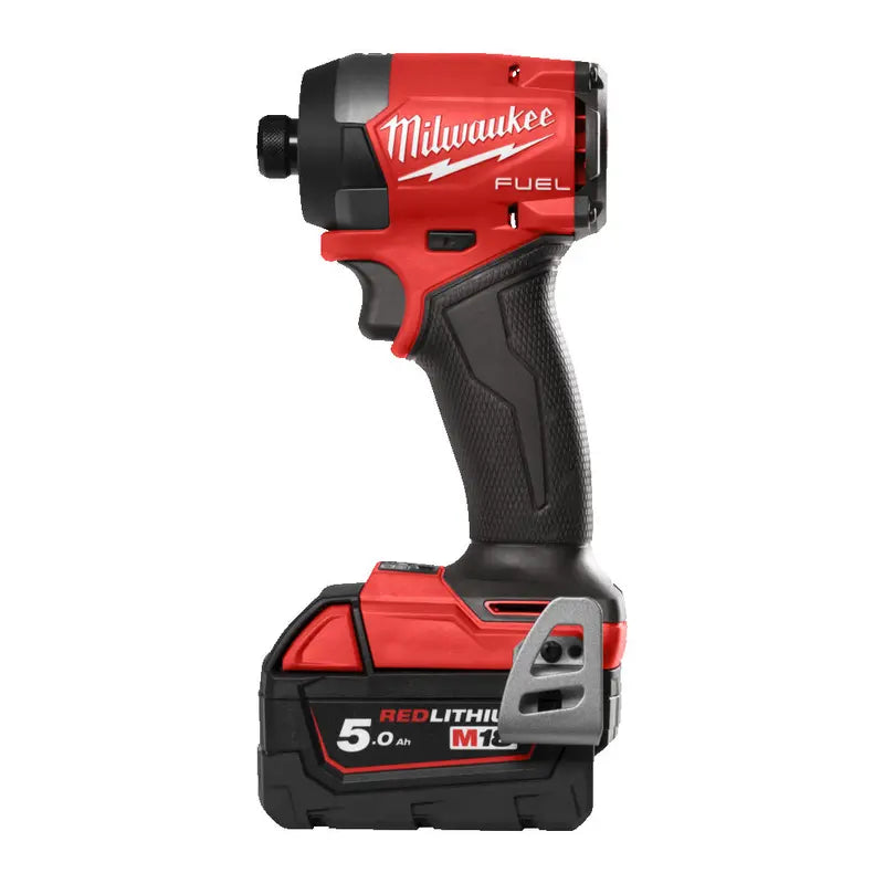 סט דאבלין 2 סוללות 5Ah מטען מהיר Milwaukee - מבט נוסף 2